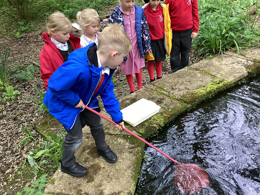 North Leigh C of E Primary School