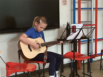 North Leigh C of E Primary School
