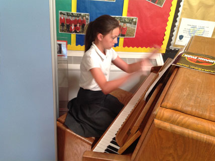 North Leigh C of E Primary School