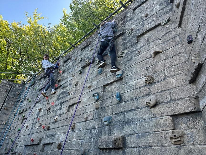 North Leigh C of E Primary School