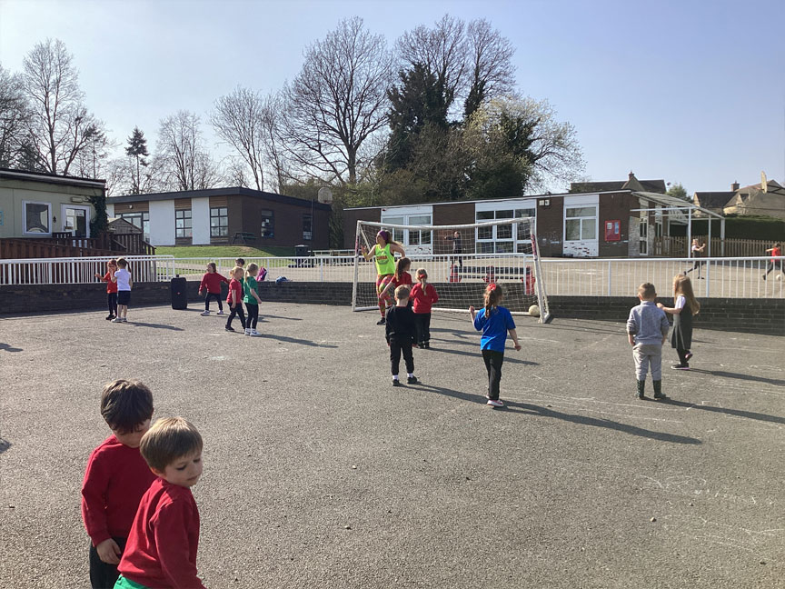 North Leigh C of E Primary School