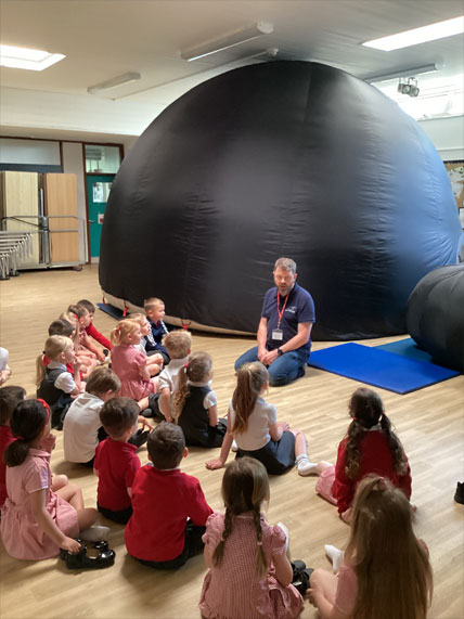 North Leigh C of E Primary School
