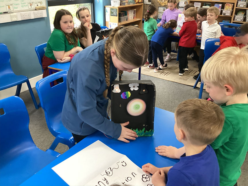 North Leigh C of E Primary School