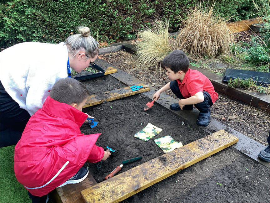 North Leigh C of E Primary School