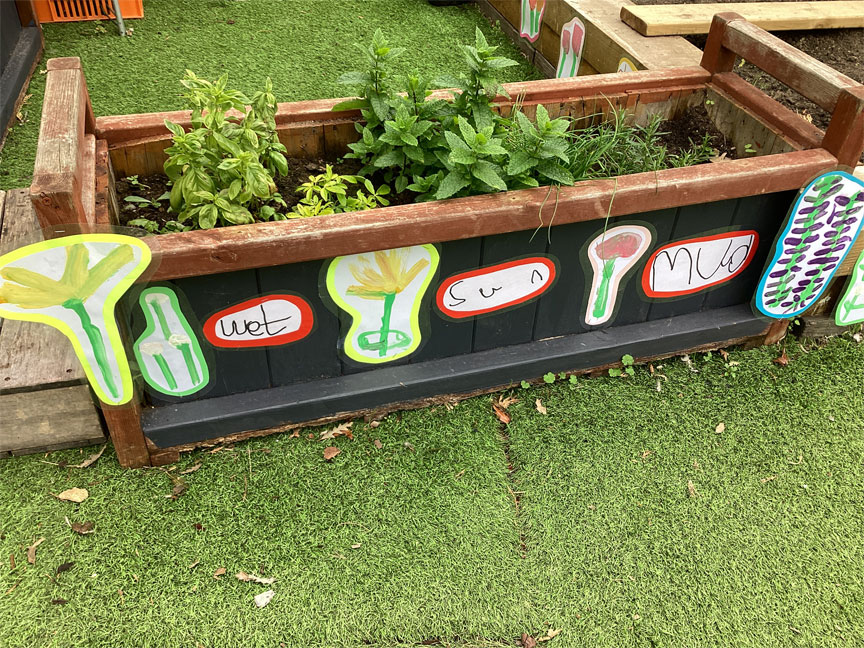 North Leigh C of E Primary School