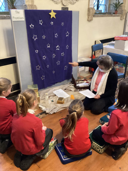 North Leigh C of E Primary School