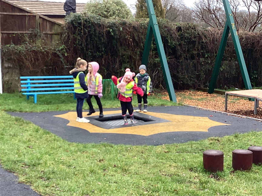 North Leigh C of E Primary School