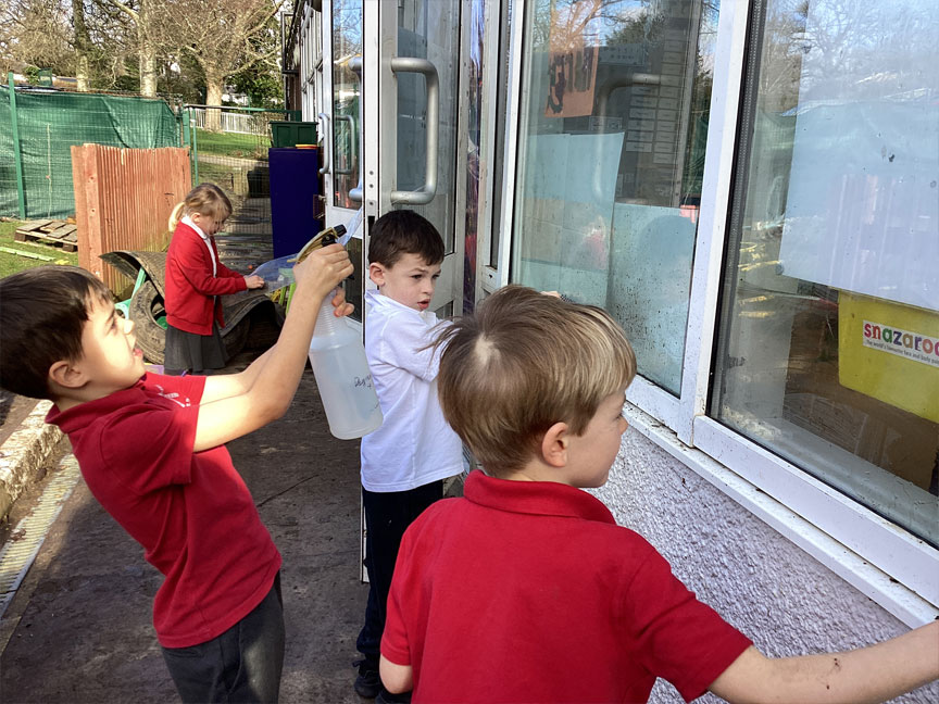 North Leigh C of E Primary School