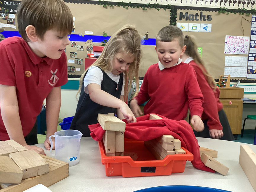 North Leigh C of E Primary School