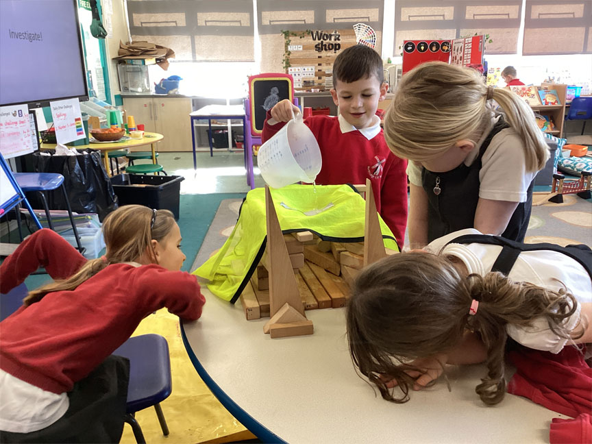 North Leigh C of E Primary School