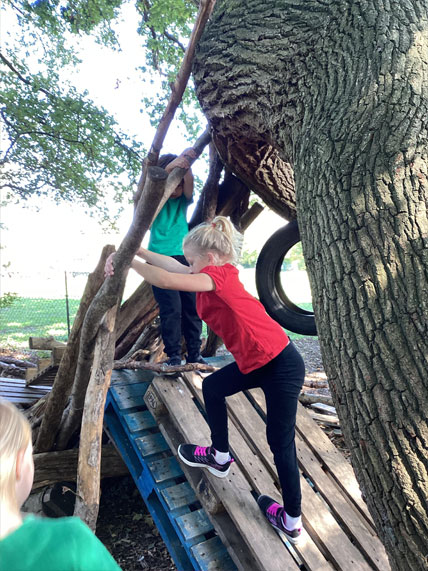 North Leigh C of E Primary School