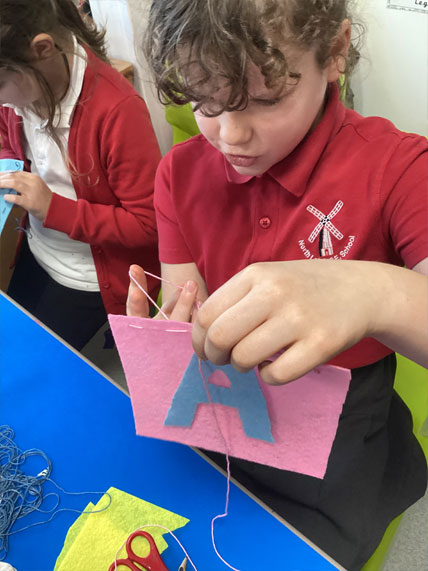 North Leigh C of E Primary School