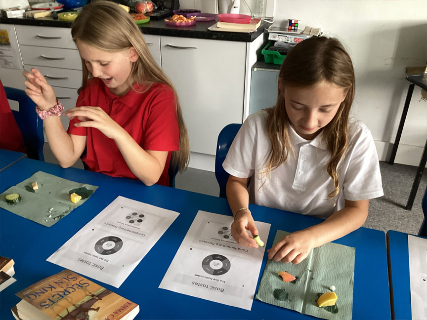 North Leigh C of E Primary School