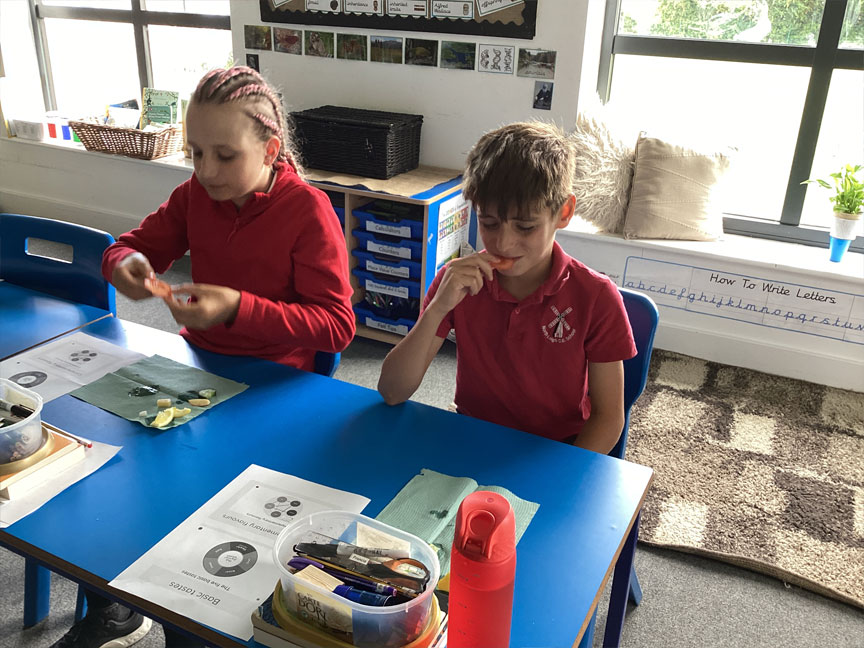 North Leigh C of E Primary School