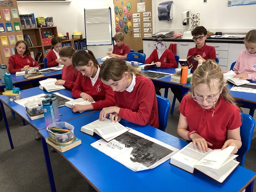 North Leigh C of E Primary School