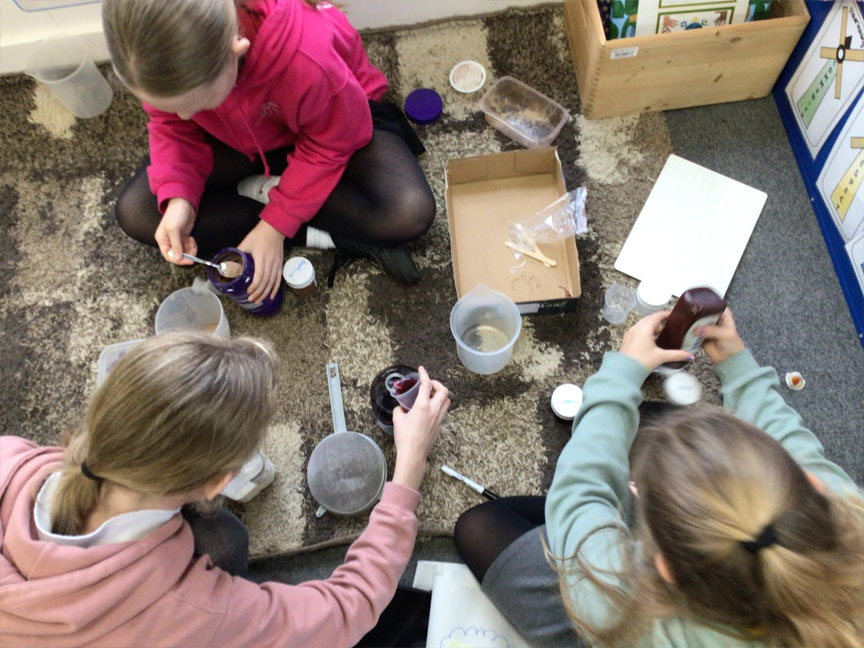 North Leigh C of E Primary School