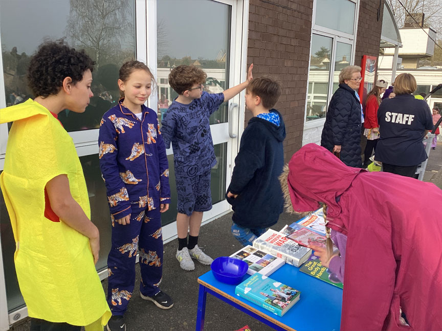 North Leigh C of E Primary School