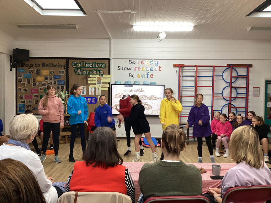 North Leigh C of E Primary School